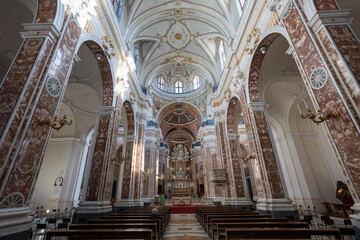 Fototapeta premium Inside interior of the Cathedral of Maria Santissima della Madia (Basilica Cattedrale Madonna della Madia)