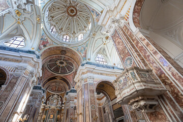 Fototapeta na wymiar Inside interior of the Cathedral of Maria Santissima della Madia (Basilica Cattedrale Madonna della Madia)