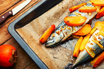 Baked scomber with persimmon.