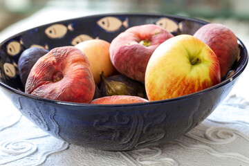 Bowl of fruit