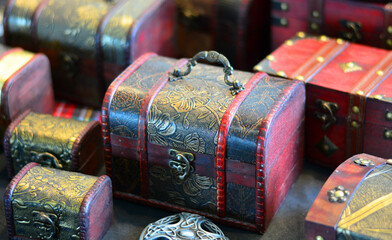 suitcases and beauty products to travel to the magical places of the East