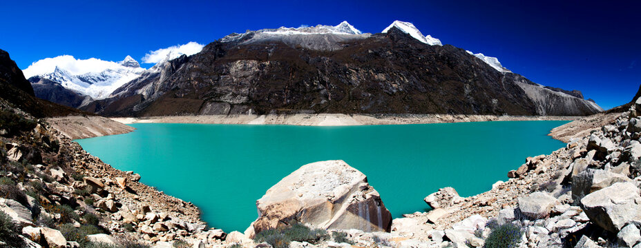 Panorama of mountains and glacial lake Laguna Par&oacute;n, in the Cordillera Blanca Huascar&aacute;n National Park near Caraz in Peru.
