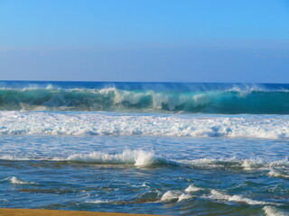 hiking beautiful beaches in hawaii