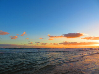Fototapeta premium hiking beautiful coastline in hawaii