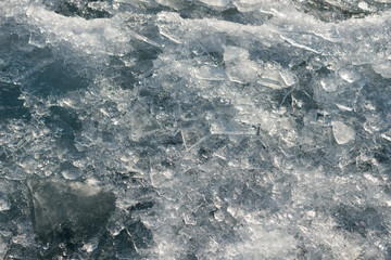 ice forms on the surface of the lake © eugen