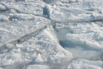 ice forms on the surface of the lake © eugen