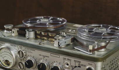 Analog Stereo Open Reel Tape Deck Recorder Player with Metal Reels,Vintage Analog Stereo Reel Deck...