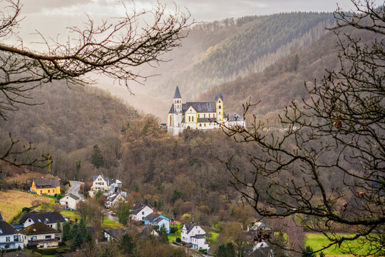 Herbstlicher Wintertag bei Kloster Arnstein an der Lahn