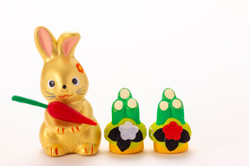 ニンジンを持つウサギ