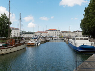 Fototapeta na wymiar Port de plaisance de Rochefort-sur-Mer en Charente-Maritime