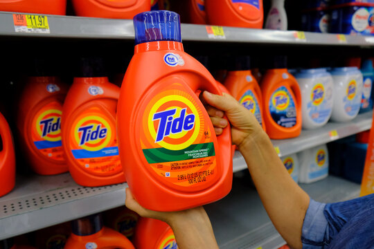 Tide Capsules de détergent à lessive liquide Tide PODS avec Downy