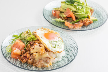 ガパオライスとサラダ　Gapao Rice
