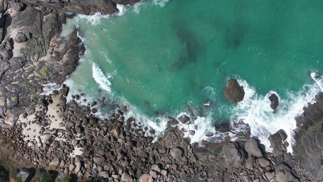 Uma pequena faixa de areia com 700m de extens&atilde;o de mar forte, localizada no fim da praia do Recreio. A praia preferida dos surfistas, com ondas perfeitas e ...PRAINHA RIO DE JANEIRO 