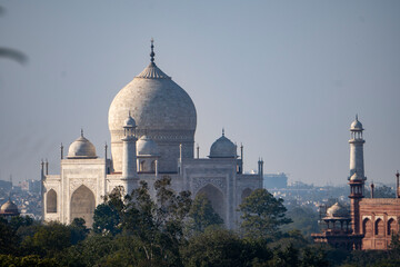 Fototapeta na wymiar A fresh and clean view of the Taj Mahal at sunrise, Agra, Uttar Pradesh, India