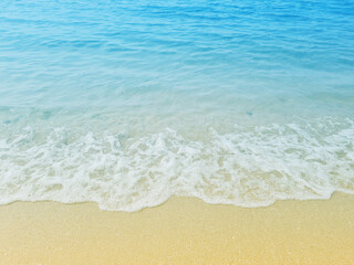 Sandy beaches and sea waves crashing on the shore, the atmosphere of relaxation by the sea is refreshing.