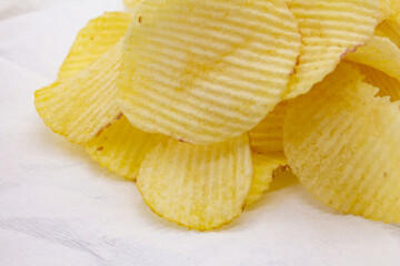 山盛りのポテトチップD