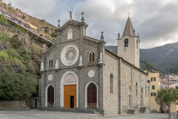 s Giovanni Battista church at Riomaggiore, Italy