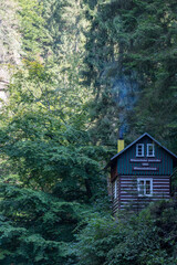 Blockhaus idyllisch gelegen an der Edmundsklamm