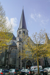 Iglesia de San Jacobo o Iglesia de Santiago, en Gante, Bélgica. La primera iglesia de madera dedicada a Santiago se construyó en este lugar en 1093. La iglesia actual es de estilo románico.