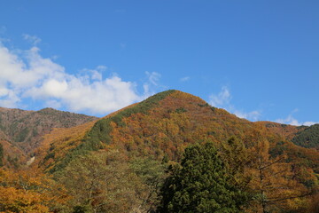 山と空