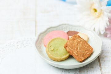 ほんのり甘いピスタチオ、ストベリー、ココナッツのクッキー