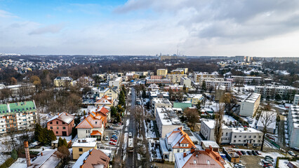 Jastrzębie Zdrój, miasto przemysłowe zimą z lotu ptaka na Śląsku w Polsce, panorama