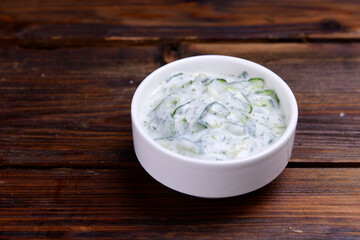 cucumber salad with yogurt