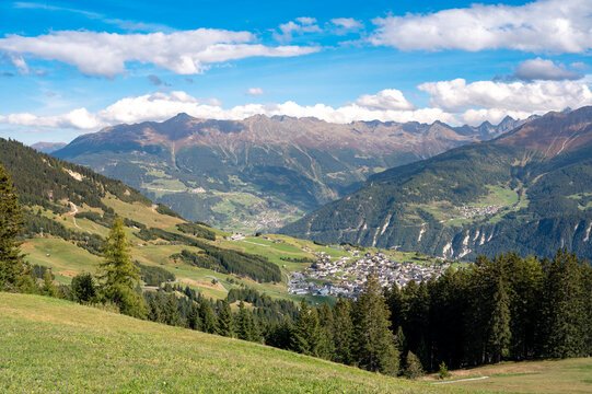 Talblick mit Bergpanorama und Sicht auf Fiss,  - Fiss, Alpen, &Ouml;sterreich