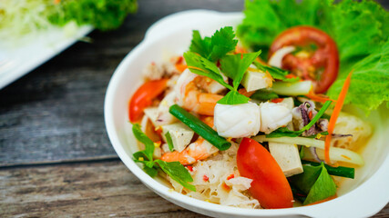 vegetable salad with cheese