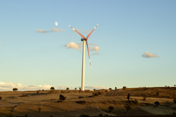 Single wind turbine, electric power production