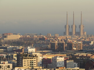 Obraz premium En este Edificio de tres Picos es donde queman el dinero Malo en Barcelona España