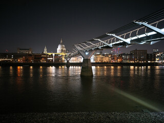 bridge over the river thames