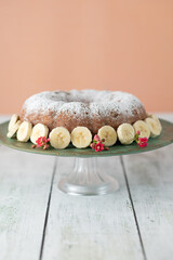 Banana cake 