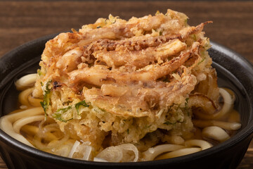 イカげそ　かき揚げうどん