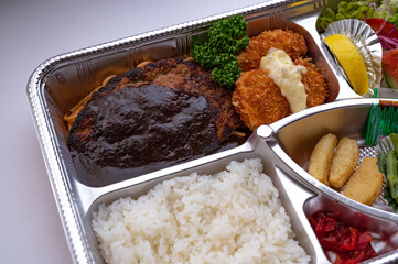 ハンバーグ弁当