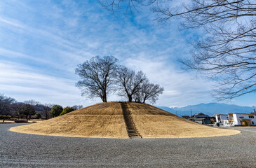 山梨県甲府 丸山塚古墳