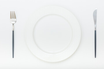 お皿とナイフとフォーク