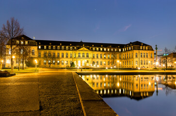Fototapeta na wymiar The New Palace in Stuttgart, Germany at night
