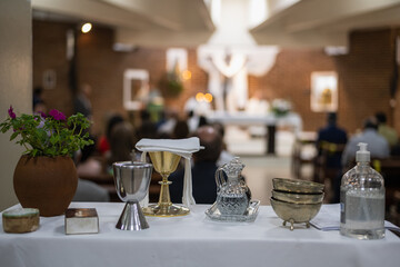 elements of catholic mass eucharist