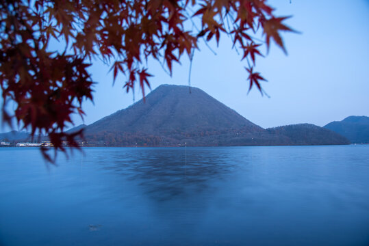 榛名富士と榛名湖 © 德丸力蔵