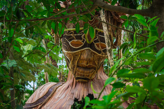 Escultura de Ven a la luz en Tulum