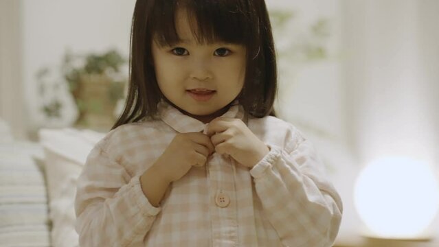 子供・育児・子育て・パジャマ・着替え・夜