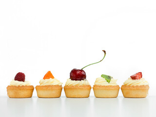 tart arranged in line