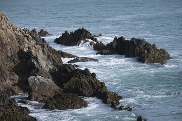 Visual variety observed on the French coast, Bretagne, Finistere. (West); focusing on rocky formations this time.
A wide variety of eroded rock formations, zoomed textures, creeks, cavities, shores...