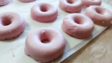 donuts with chocolate	