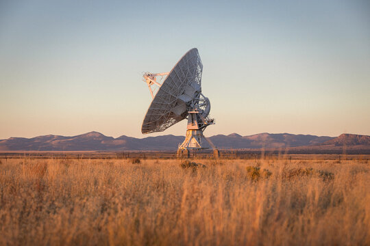 Very Large Array satellite dish in New Mexico