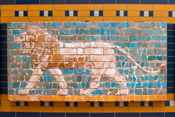 Lion relief on glazed bricks from the Ishtar Gate. Details of the Babylonian Ischtar Tor.