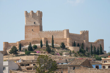 Naklejka premium Vista del castillo de Villena en la provincia de Alicante y comunidad de Valencia, España