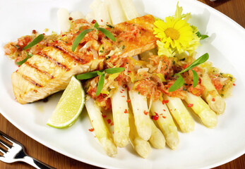 White Asparagus with grilled Salmon Steak