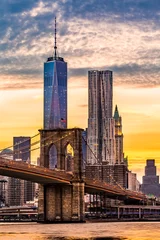 Poster Brooklyn Bridge bij zonsondergang gezien vanaf Brooklyn Bridge park © mandritoiu